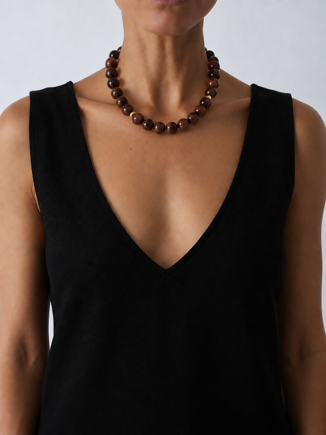 Collar ojo de buey marrón