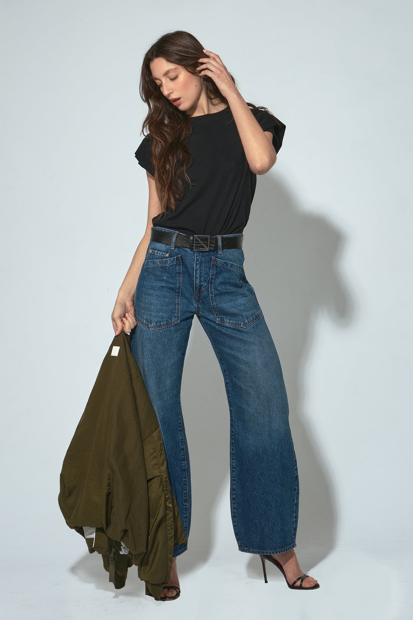 CAMISETA MANILA MANGA CORTA NEGRO